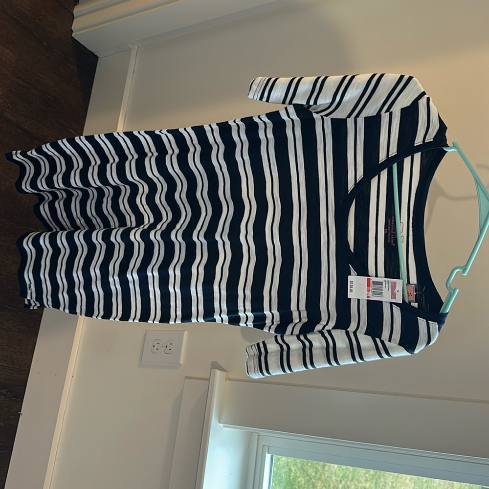 Vineyard Vines, size XS, stripe sleeve dress, never worn with tags